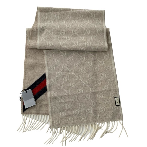 💝💝💝GUCCI AUTHENTIC NEW Wool  Monogram Web Scarf, beige/blue/red💝💝💝 - Picture 5 of 15